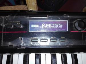 Teclado Korg kross