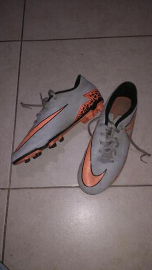 Botines Nike Hypervenom talle US 8