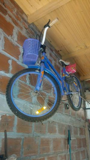 Vendo bicicleta para nena R24