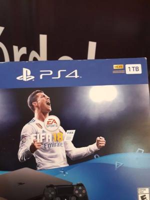 PS4 NUEVA + FIFA 18 + 1 TERA