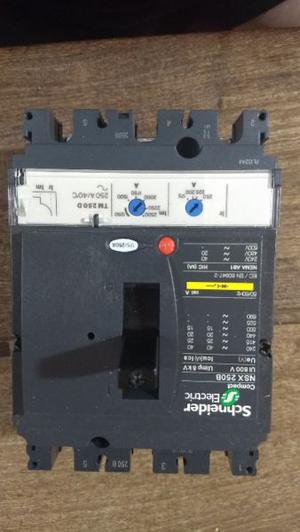 Schneider Electric Compact NSX 250 interruptor Disyuntor