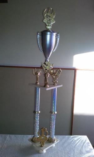 trofeo de futbol de 92 cm de alto