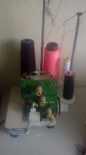 Máquina overlock familiar de 4 hilos