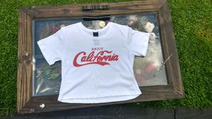 Remera blanca California