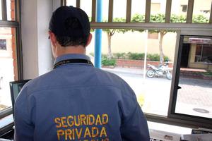 Se Ofrece Vigilador u Operario