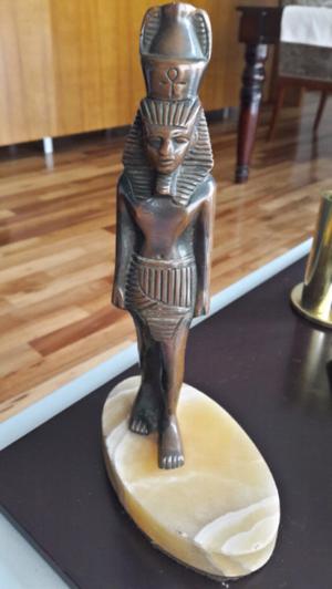 Estatua egipcia cobre.