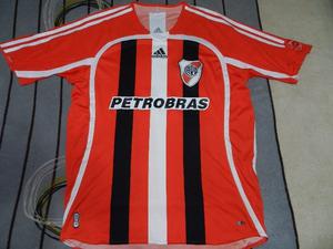 Hermosa Camiseta River Plate Tricolor 