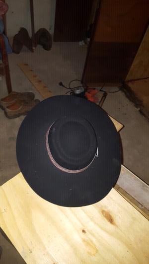 Sombrero color negro