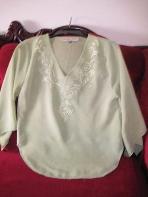 1 blusa forrada verde