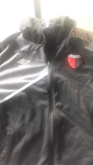 Campera y buzo de colon marca umbro vendo x viaje