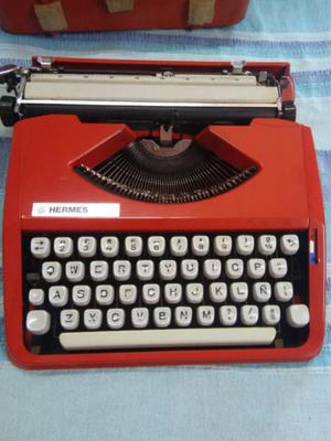 Hermosa máquina de escribir nueva HERMES BABY