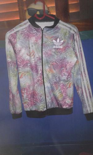 campera de Addidas