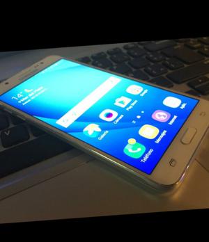 Celular J