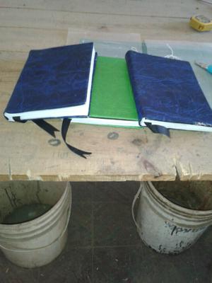 Cuaderno tapa dura 100 hojas forrado en cuerina