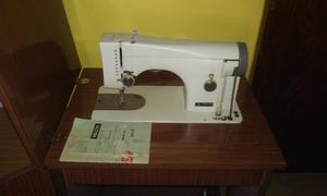 Máquina de coser Necchi ll