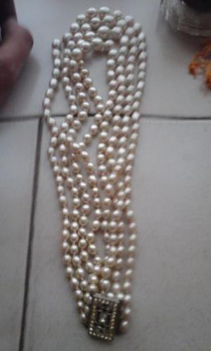 collar de perlas con broche antiguo