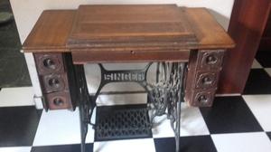 Máquina de coser singer... ideal mesa