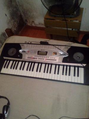 Teclado musical sofia 4 octavas