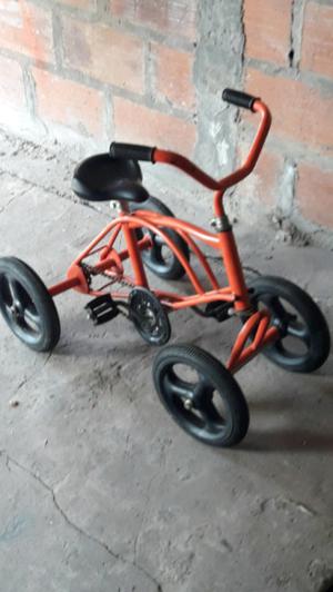 Vendo cuatriciclo a pedal