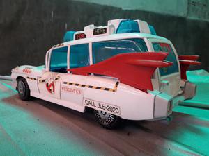 AUTO ECTO 1A GHOSTBUSTERS