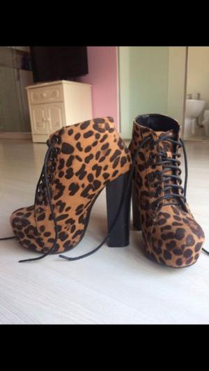 Zapatos leopardo Muaa