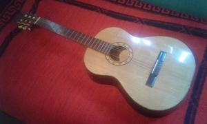 Guitarra Criolla + Funda + Pua + Cuerda MI