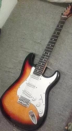 Guitarra eléctrica Anderson Stratocaster + ampli Ross G10