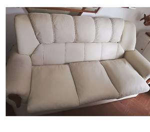 JUEGO DE LIVING DE 3 CUERPOS Y 2 SILLONES INDIVIDUALES