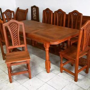 Juego de comedor en algarrobo