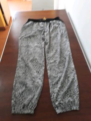 Vendo pantalones frescos y comodos