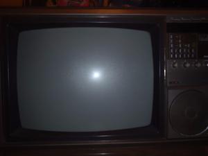 2 televisores antiguos