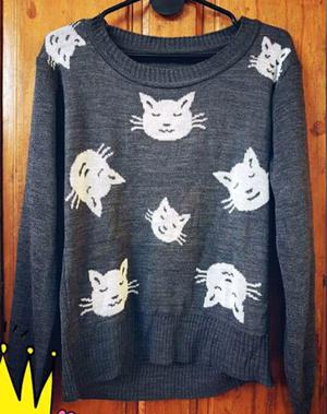 Sweater gatitos gris