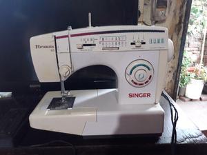 Maquina de coser singer