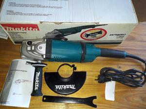 Vendo Amoladora Makita