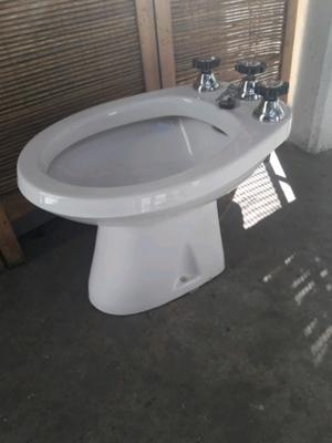 Bidet Ferrum modelo andina con griferia completa ¡MIRALO!