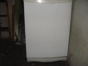 vendo heladera mabe..