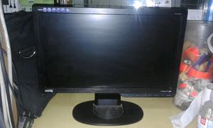 Monitor 15" benq. Con cables. Garantia. Es un local en