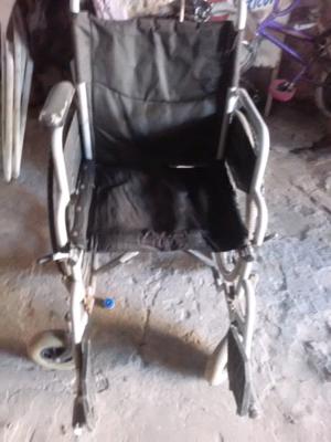 Vendo silla d,ruedas usada