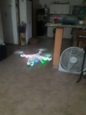 Vendo drone sky phantom poco uso
