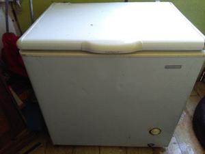 Freezer electrolux 200 lts $.