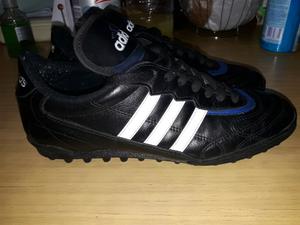 VENDO BOTINES ADIDAS