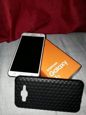 Vendo Samsung J7 usado