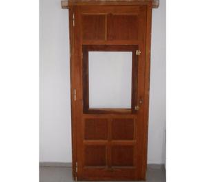 Vendo puerta madera de cedro