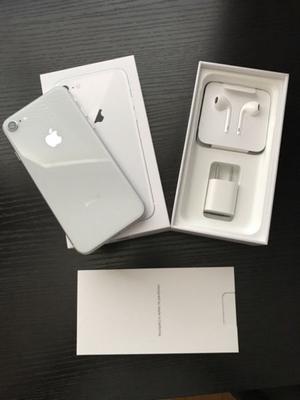 iPhone 8 - 64GB - NUEVO - Accesorios - Desbloqueado!