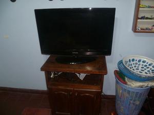 MESA DE TV LED..ALGARROBO...EXCELENTE ESTADO