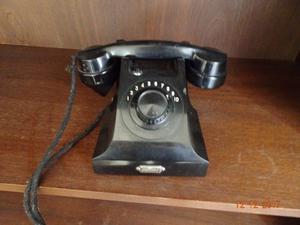 Teléfono antiguo -