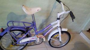 VENDO BICICLETA DE NENA $ 800