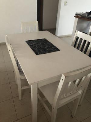 Vendo mesa de madera.