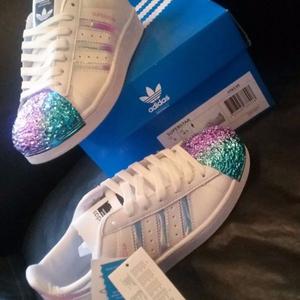 Adidas Superstar tornasoladas punta glitter