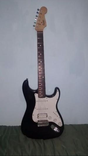 Guitarra Squier Bullet Strat